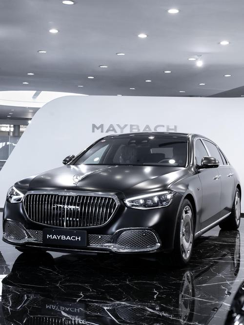 成都305岚图汽车的售后服务让用户无忧出行，迈巴赫未来的豪华车趋势